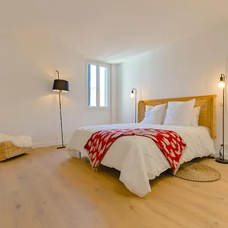 Chic & Chaleureux - Coeur De Apartment *